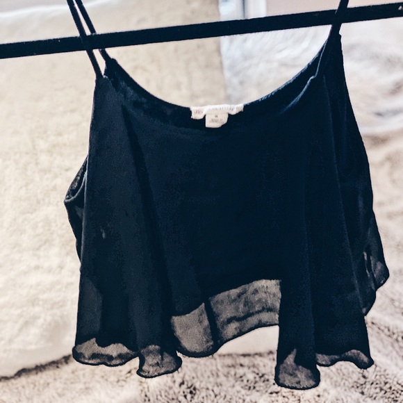 Black Chiffon Cropped Tank - Picture 3 of 4